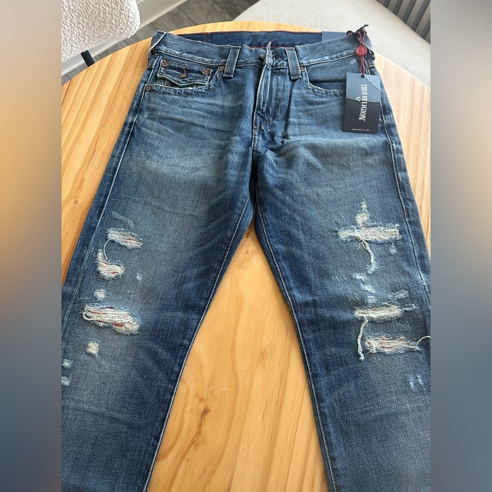 Men's True Religion Blue Distressed Jeans
Size 30 
New w tags